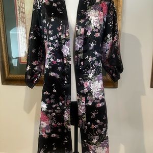 New with tags satin floral bathrobe